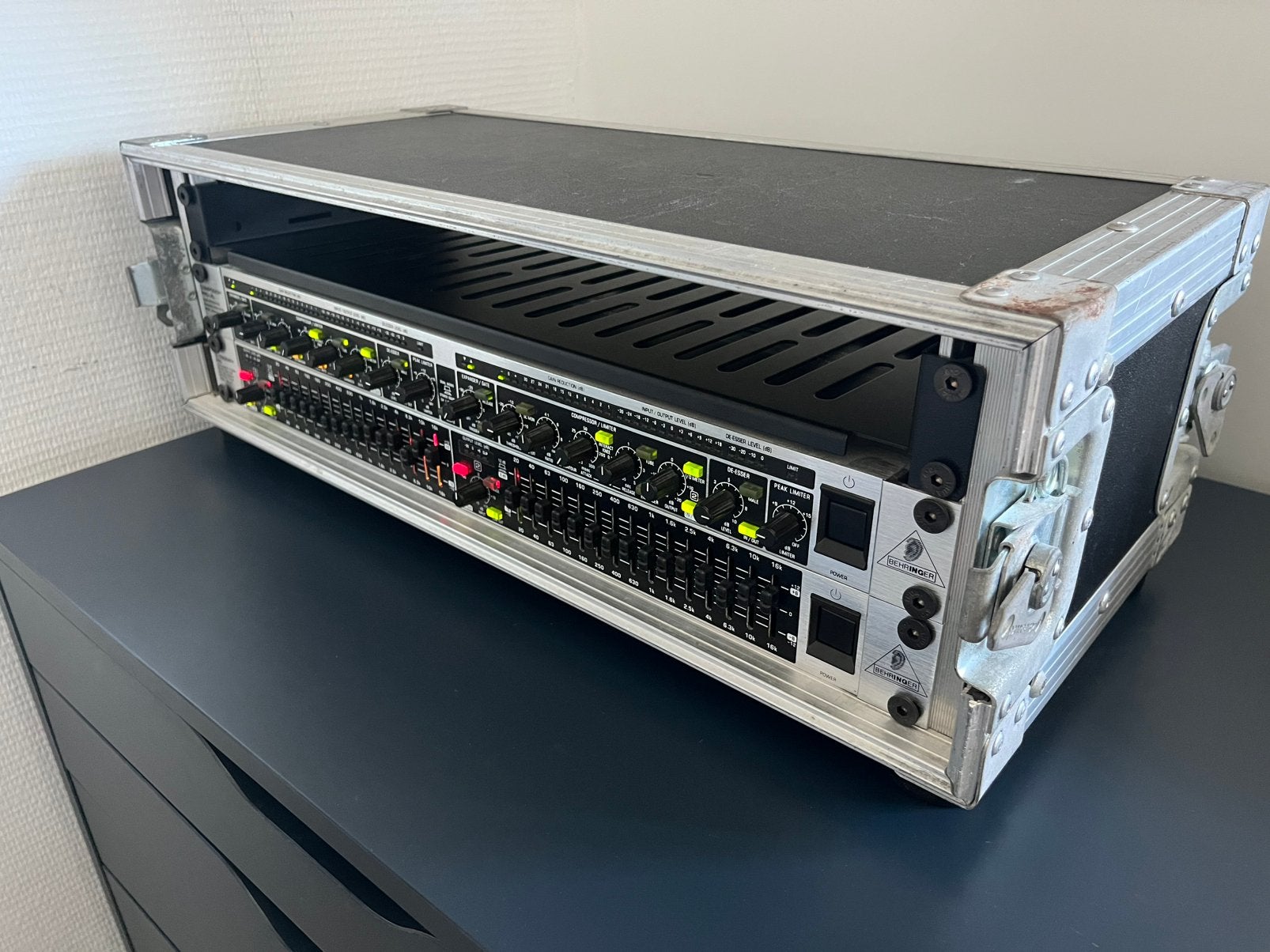 3U Flightcase voor effecten met deksels, Ophalen, Zo goed als nieuw, Overige instrumenten, Flightcase