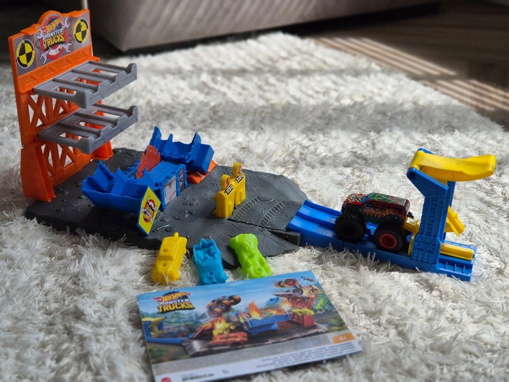 Hot Wheels Monster Trucks Blast Station Playset (HFB12), Ophalen of Verzenden, Zo goed als nieuw