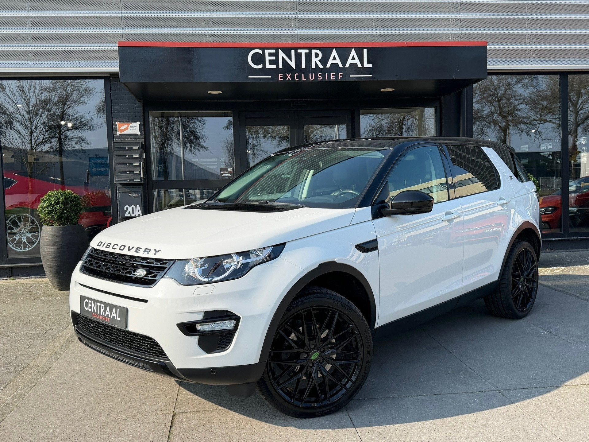 Land Rover Discovery Sport 2.0 Si4 HSE 7pers. Pano|Leder|Cam, Automaat, Gebruikt, 4 cilinders, 2000 kg