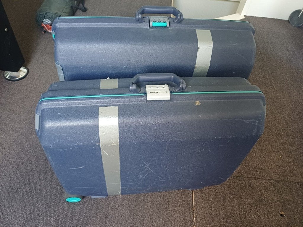 2x Samsonite koffer voor weinig, Gebruikt, Hard kunststof, 70 cm of meer, 55 cm of meer
