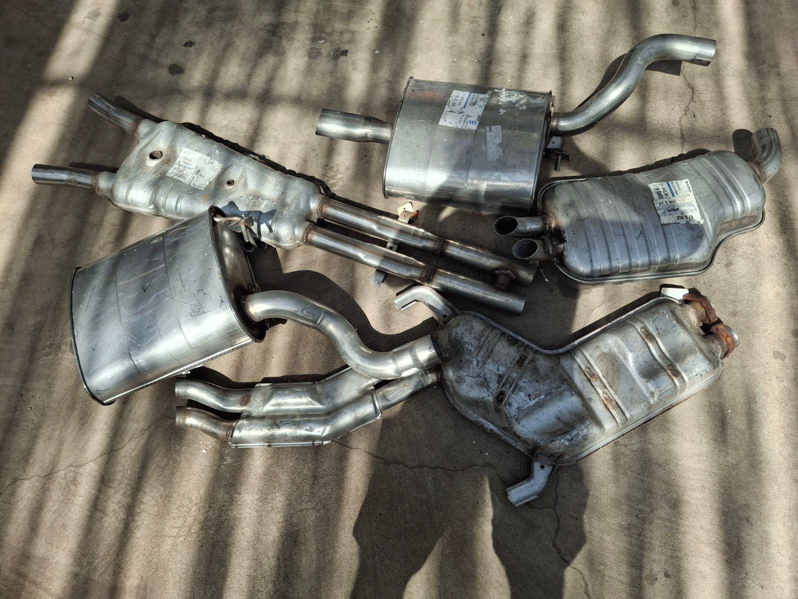 BMW OPRUIMING Uitlaten E28 -30 -32 -34 -36 39 46 83 60 X3 Z3, Auto-onderdelen, Uitlaatsystemen, Ophalen of Verzenden, Nieuw, BMW