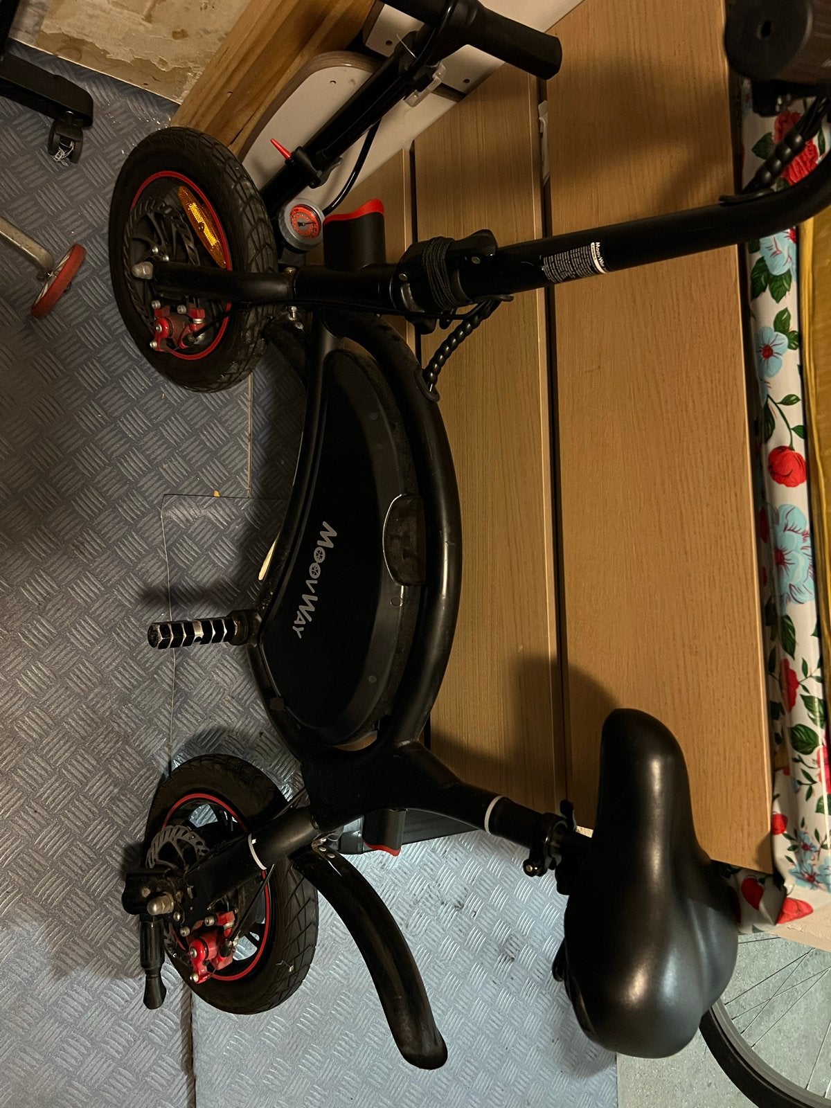 MoovWay Elektrische fiets, Ophalen, Zo goed als nieuw, Elektrische step (E-scooter)