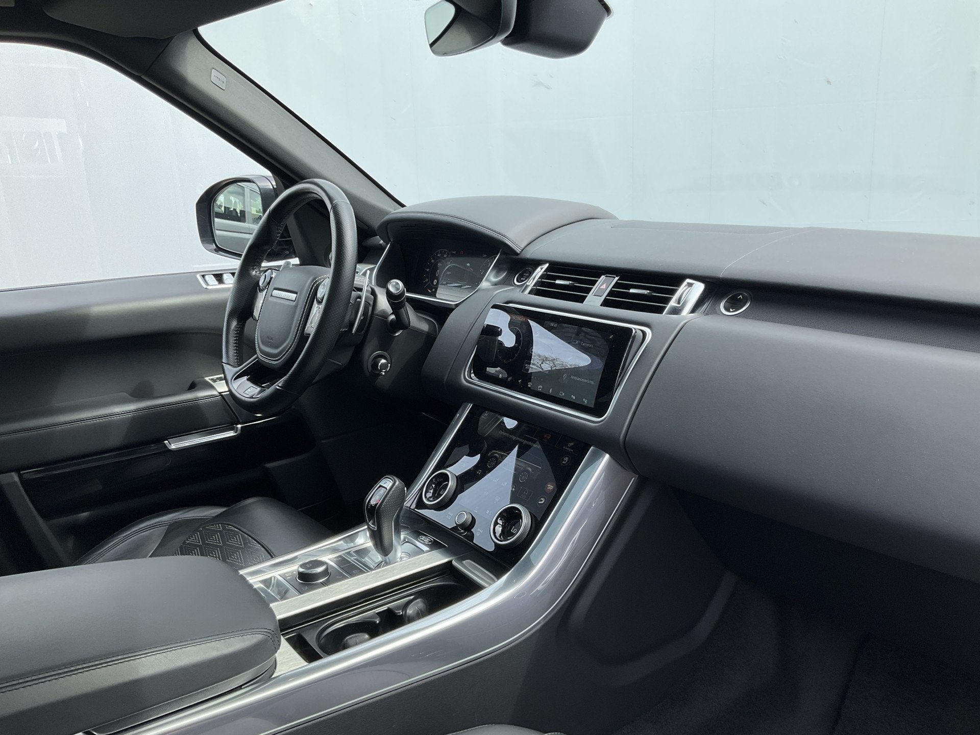 Foto 38 van Land Rover Range Rover Sport 5.0 V8 SC SVR 575 Carbon Santor