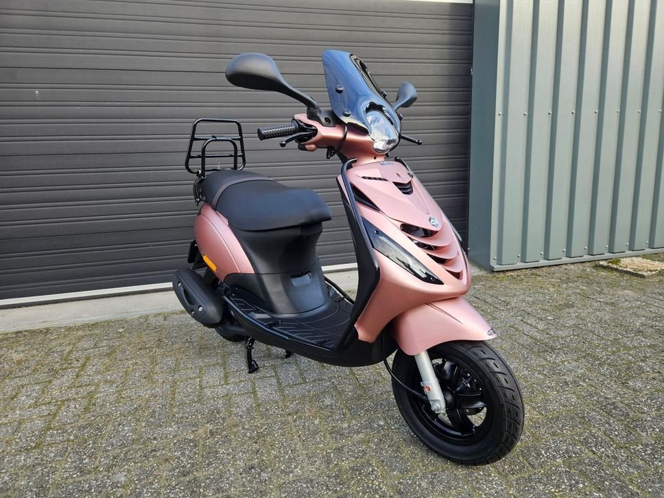 PIAGGIO ZIP 4T E5 BROM BJ 2021 ROSE GOLD 3051 + OPTIES!, Fietsen en Brommers, PIAGGIO, Onbekend, 49 cc, Onbekend