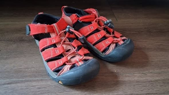 Keen sandalen maat 31-32, Ophalen, Gebruikt, Jongen of Meisje, Overige typen