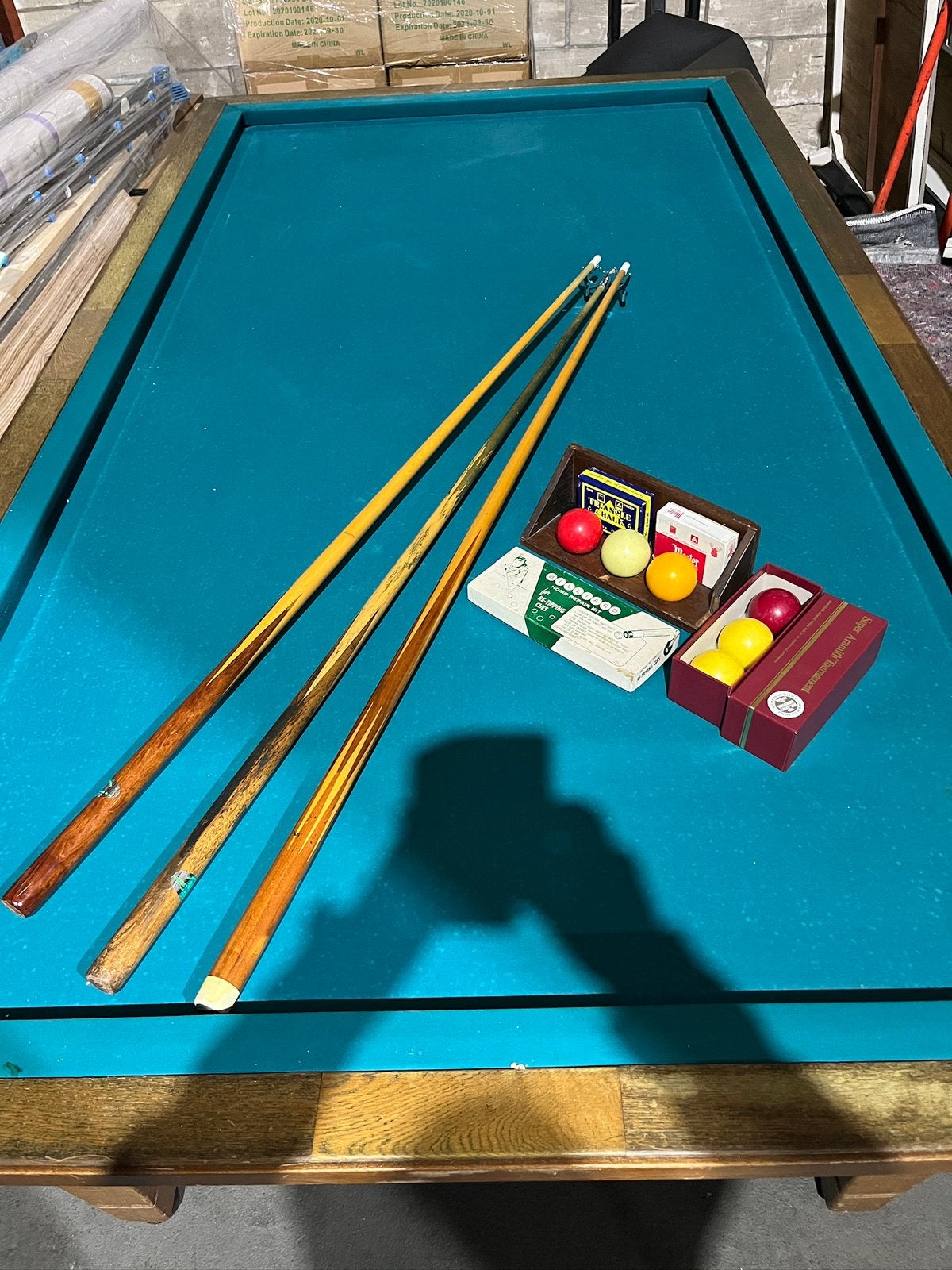 Biljarttafel compleet met lampen keu’s en dubbele zet ballen, Sport en Fitness, Biljarten en Poolen, Ophalen, Gebruikt, Biljarttafel