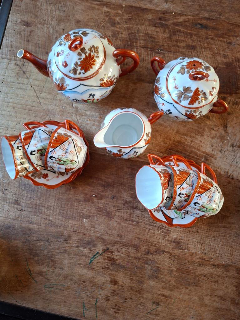 Antiek Japans Satsuma theeservies met geisha decor, Antiek en Kunst, Antiek | Servies los, Ophalen of Verzenden