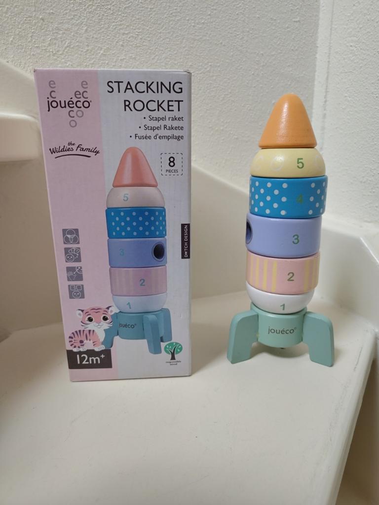 Mooie stapelraket van hout - jouéco, Ophalen of Verzenden, Zo goed als nieuw, Overige typen