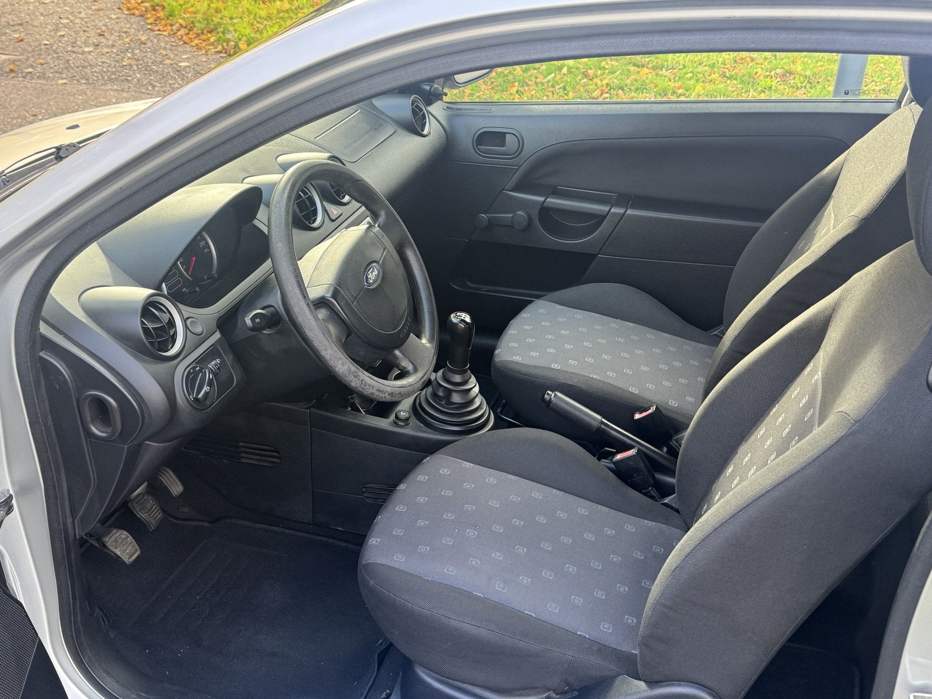 Ford Fiesta 1.3 STYLE, 1:20 MOOI EN GOED ! (bj 2005), Auto's, Ford, 1299 cc, Metallic lak, 4 cilinders, Origineel Nederlands
