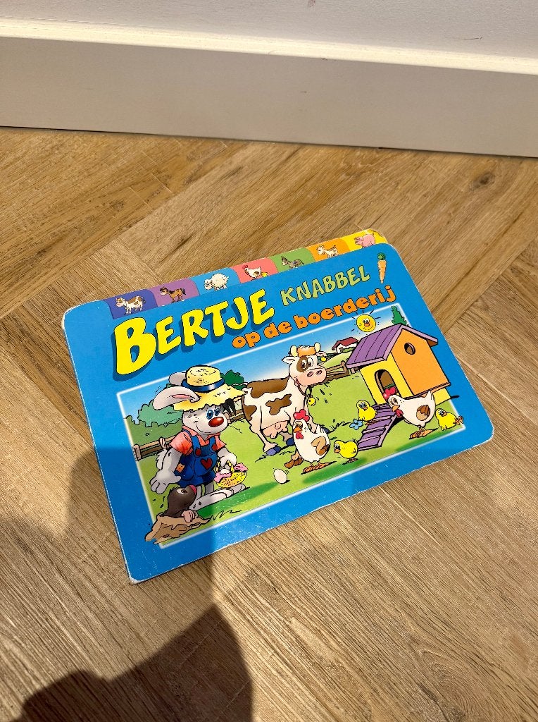 Heelgoed boek Bertje Knabbel op de Boerderij 8717796025194 v, Boeken, Ophalen of Verzenden, Gelezen, Bertje Knabbel, 2 tot 3 jaar