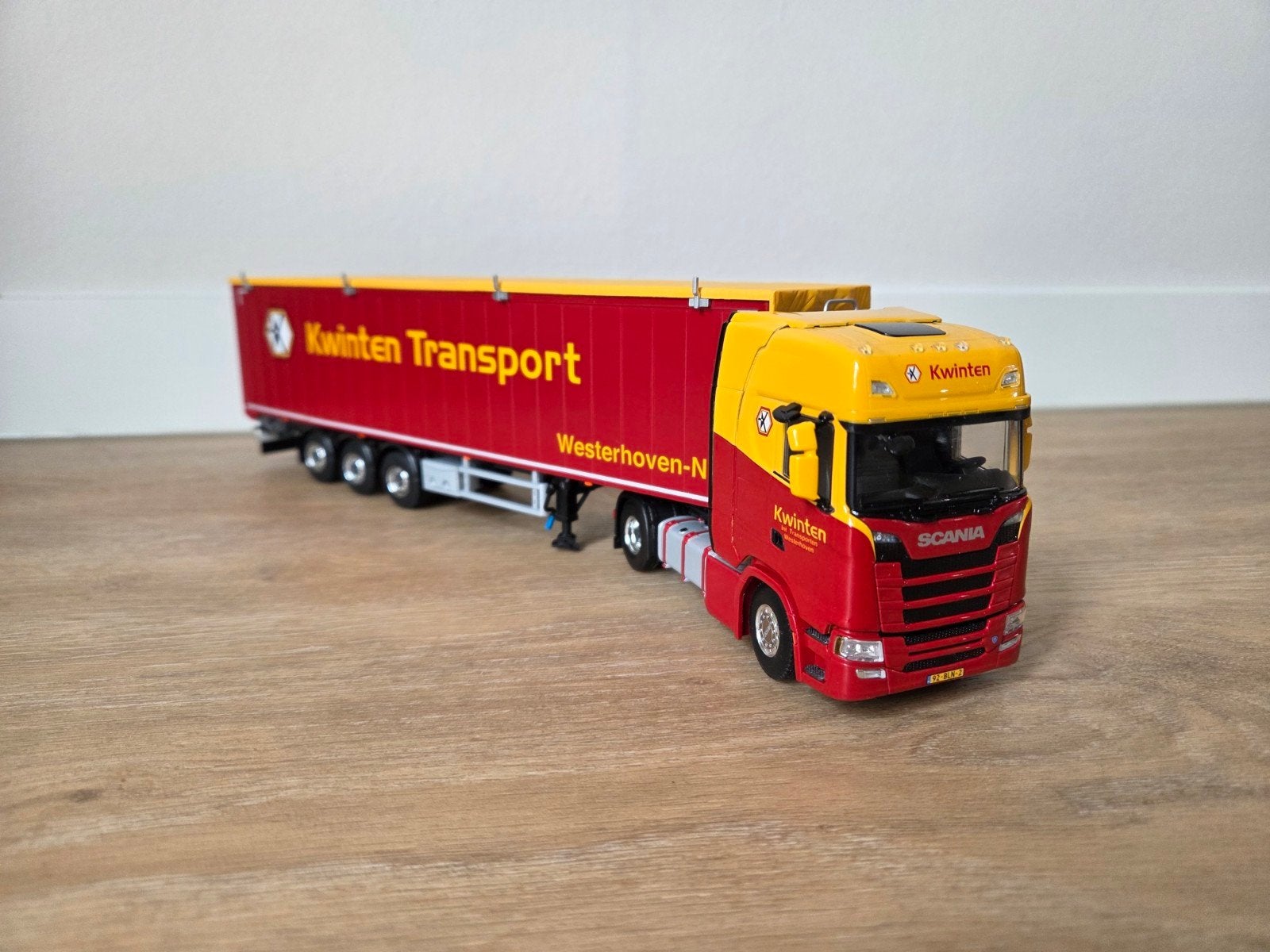 WSI Scania S Highline Kwinten met walkingfloor, Ophalen of Verzenden, Zo goed als nieuw, Bus of Vrachtwagen, Wsi