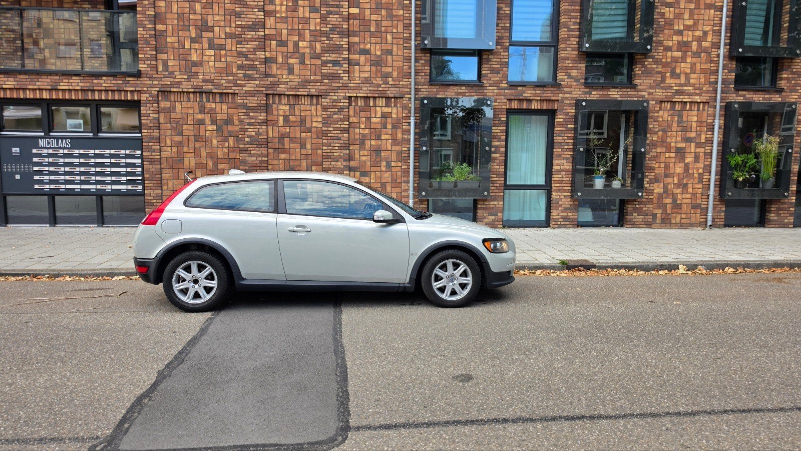 Volvo C30 2.0 F 2007 Wit, Auto's, Volvo, Voorwielaandrijving, 4 cilinders, 4 stoelen, Leder en Stof