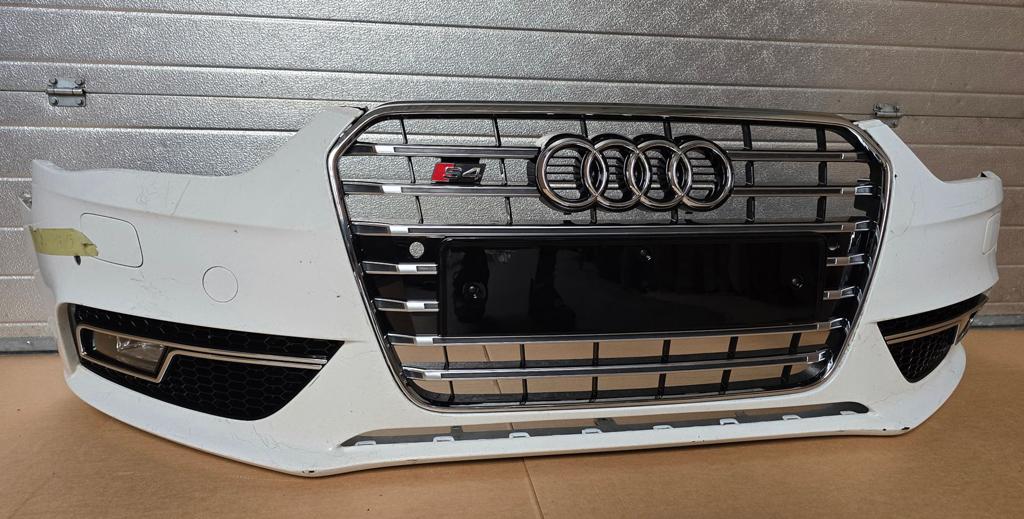 Voorbumper Audi A4 B8 8K Facelift KLS PDC Bumper bj.2012-, Gebruikt, -, Voor, Bumper