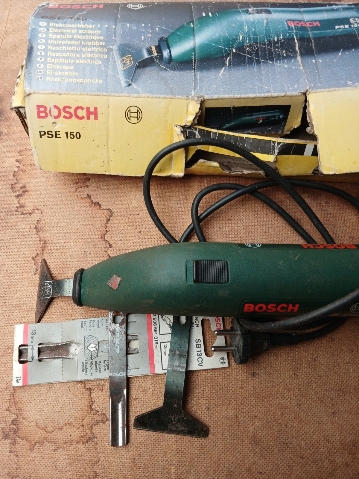 Bosch PSE 150 elektrische schraper met accessoires, Ophalen of Verzenden, Gebruikt, Overige typen, Bosch