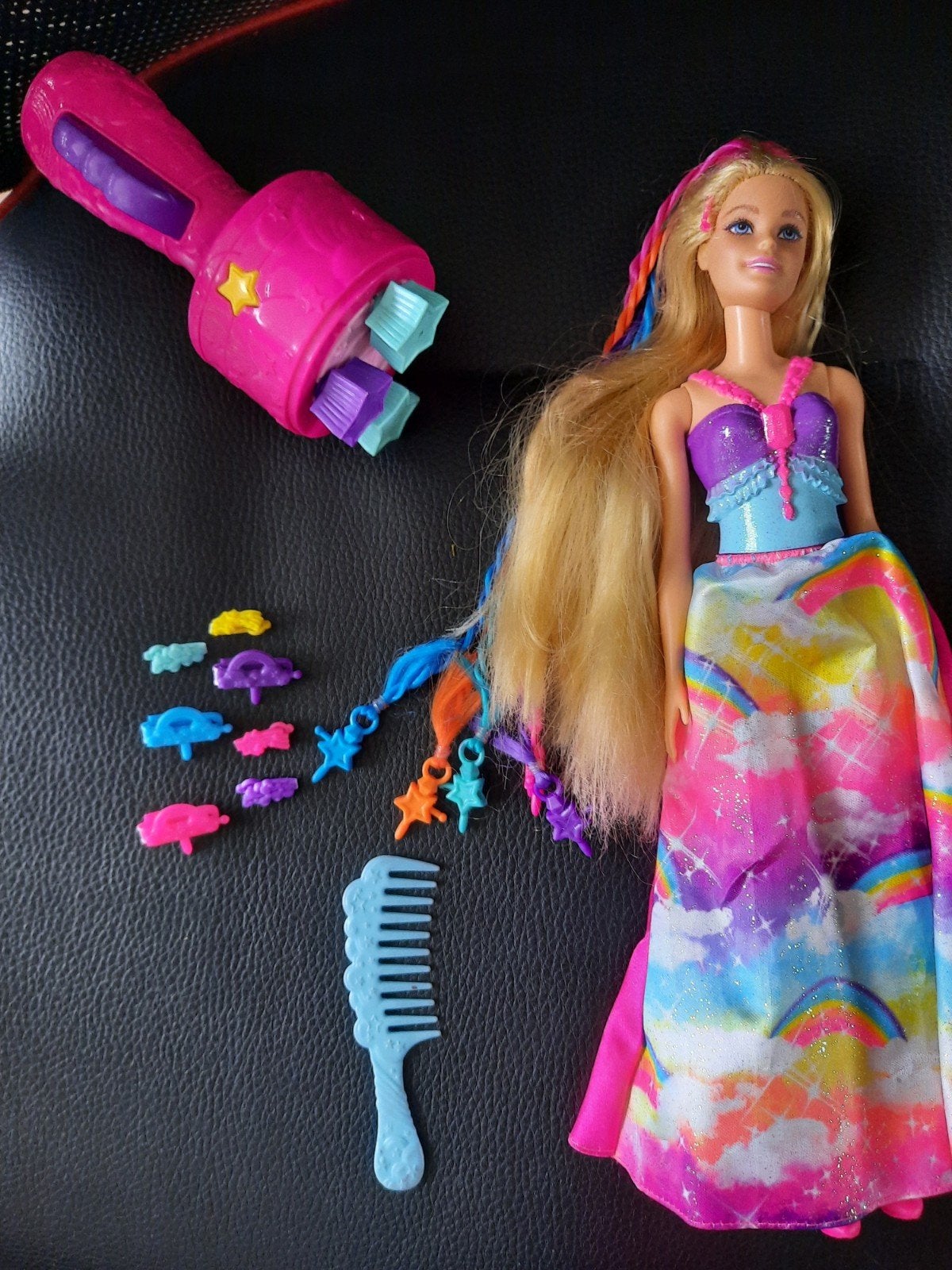 Barbie pop met haarstyling accessoires, Ophalen of Verzenden, Zo goed als nieuw, Barbie