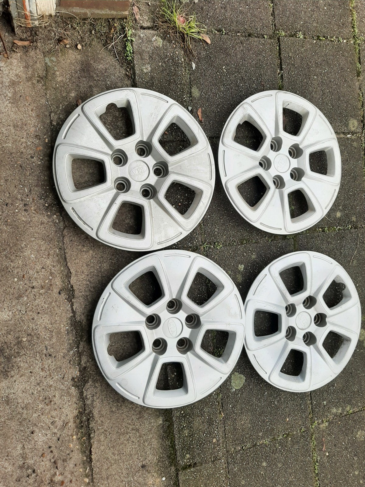 Te koop Origineel Kia en 15 inch, Ophalen, Zo goed als nieuw