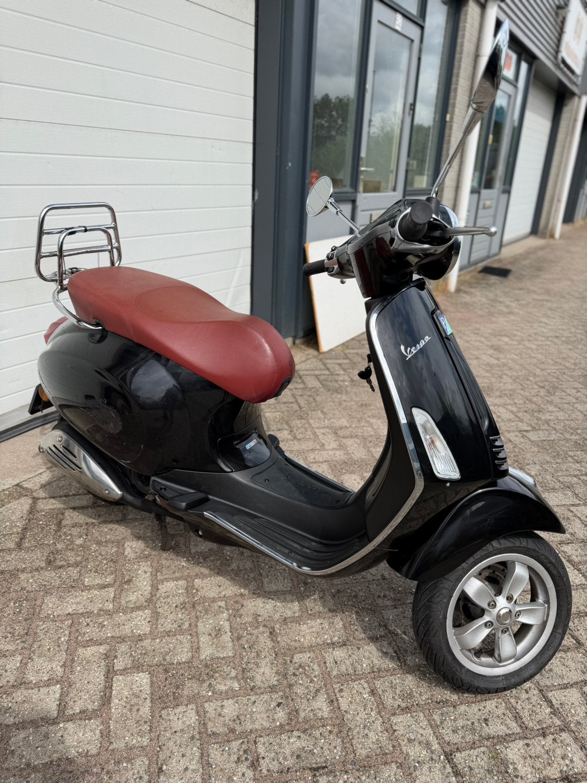 Vespa Primavera 45KM, Fietsen en Brommers, Scooters | Vespa, Overige modellen, Maximaal 45 km/u, Ophalen of Verzenden, Zo goed als nieuw