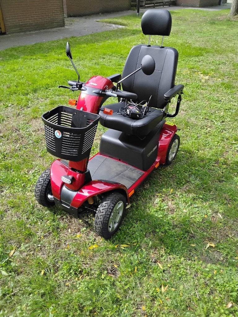 Jong gebruikt Scootmobiel, Ophalen, Pride, Zo goed als nieuw, 16 km/u of meer