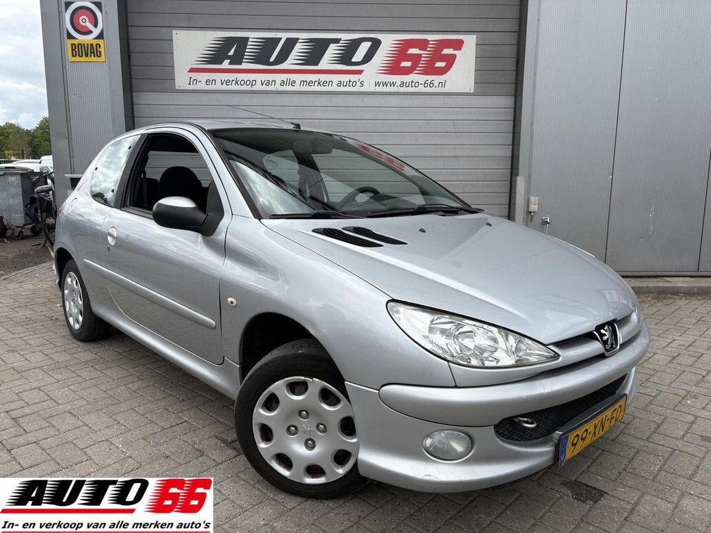 Peugeot 206 1.4 Forever, Voorwielaandrijving, Stof, 31 €/maand, 4 cilinders