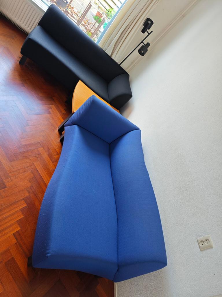 2 Artifort bankjes inclusief tafel, Ophalen, Gebruikt, Stof