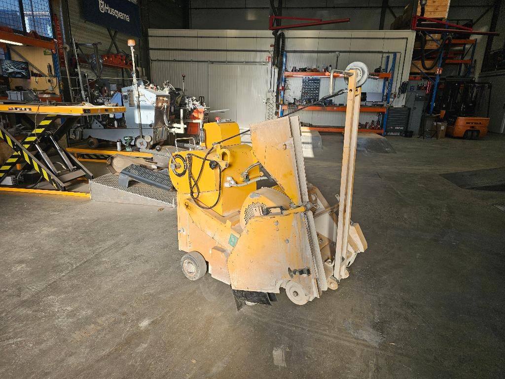 Lunzen VZM1200E vloerzaagmachine (elektrisch), Ophalen, Gebruikt, Lunzen, 70 mm of meer