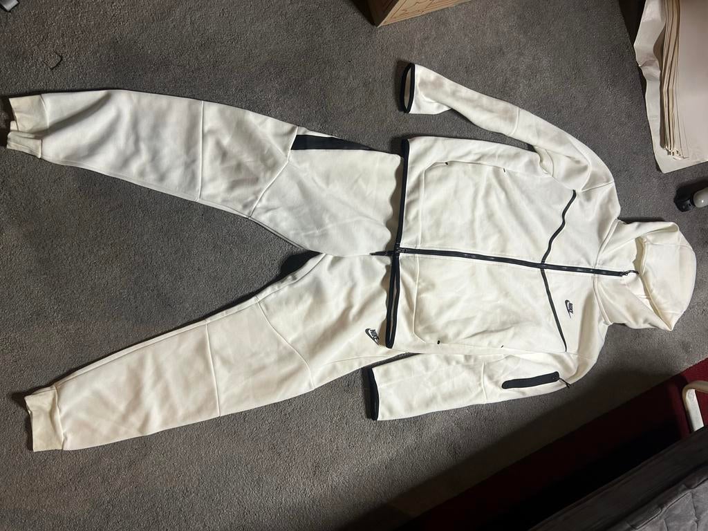 Nike Tech Fleece Trainingspak Wit, Ophalen of Verzenden, Zo goed als nieuw