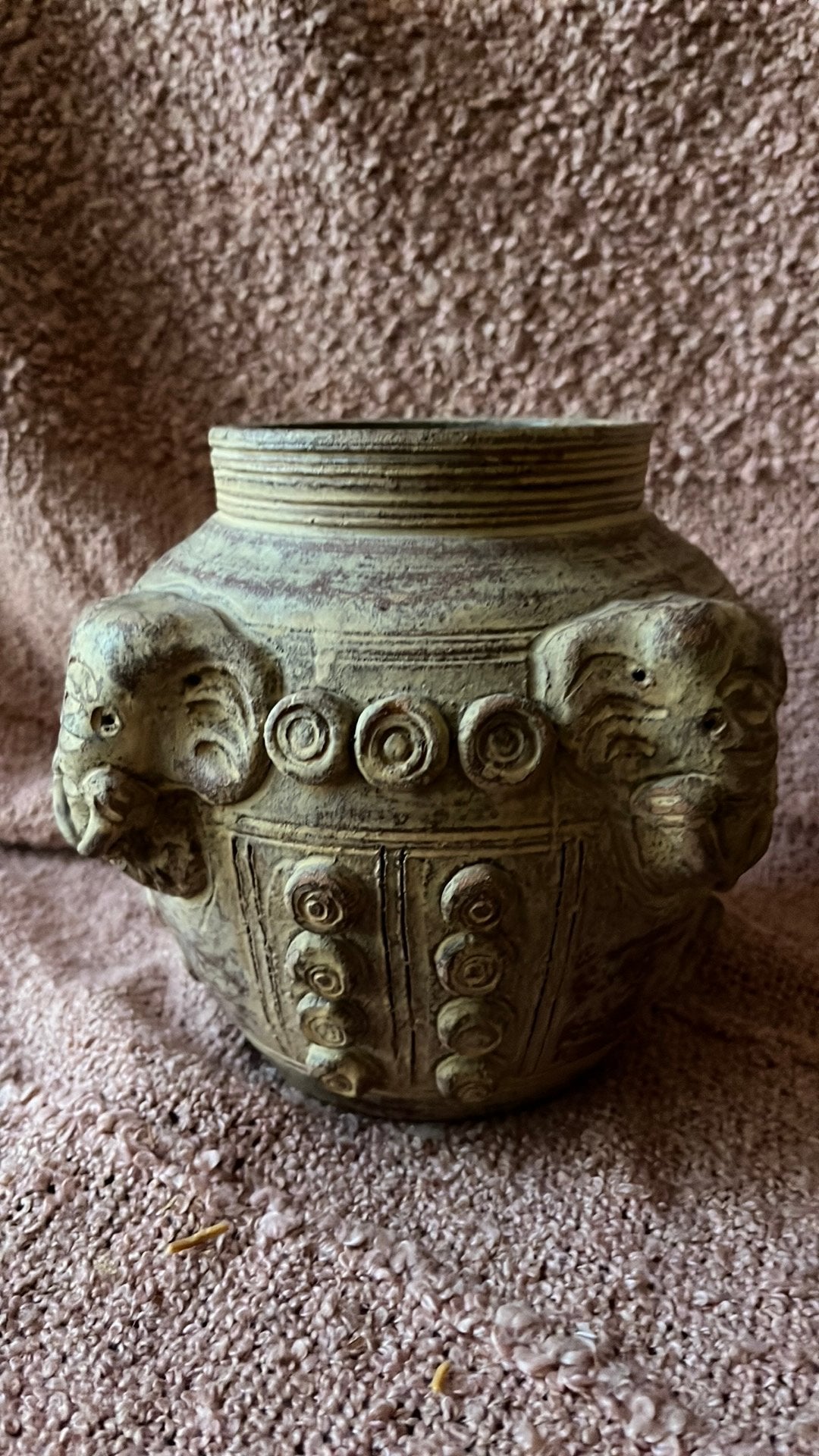 Aardewerk Pot met Olifantenkoppen - Fair Trade, Ophalen
