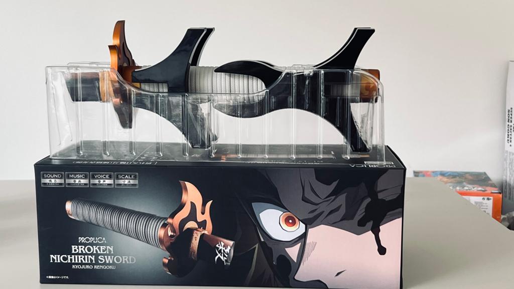 Bandai PROPLICA Broken Nichirin Sword Kyojuro Rengoku, Ophalen of Verzenden, Zo goed als nieuw