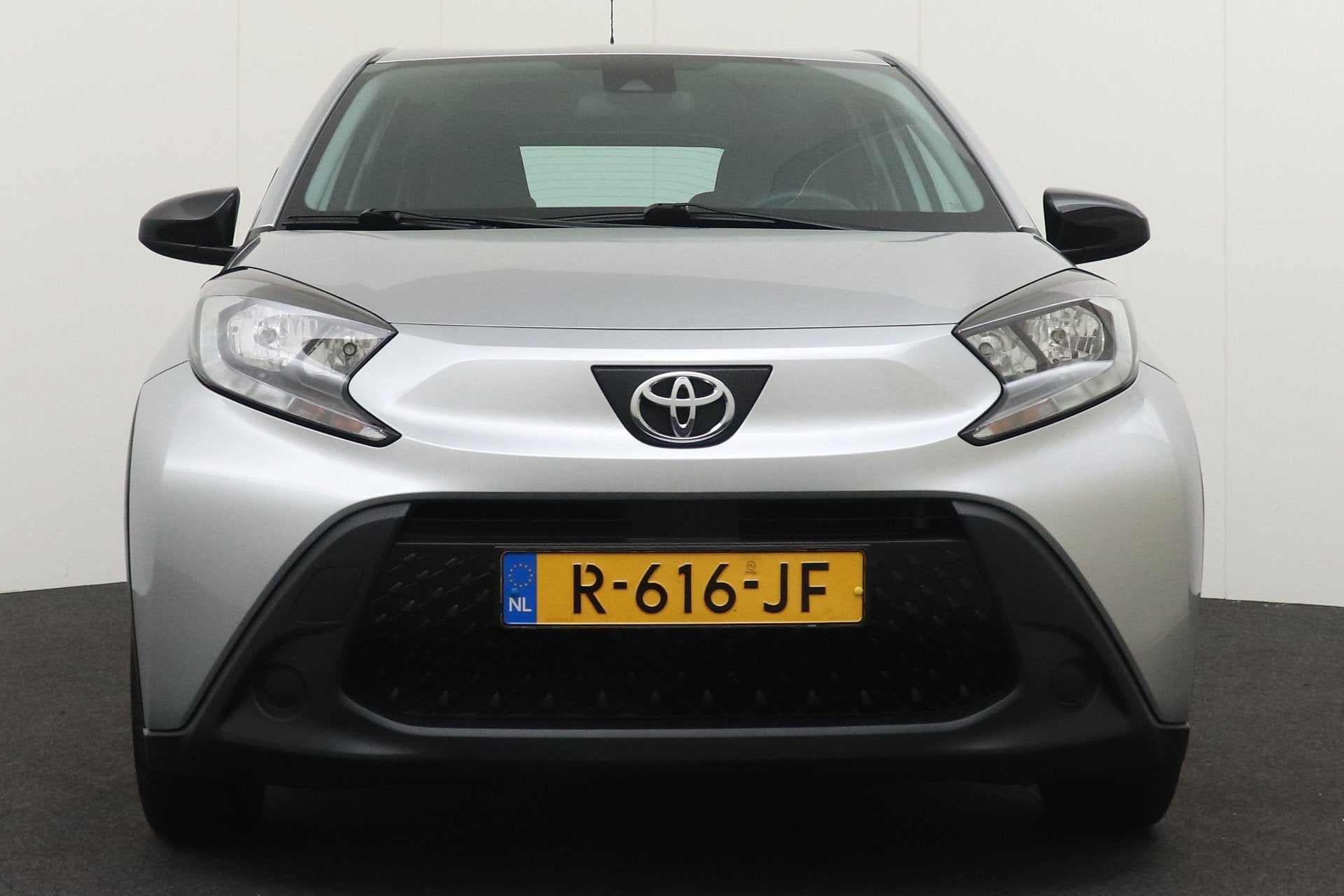 Toyota Aygo X 1.0 VVT-i MT Play Camera Carplay Adapt.Cruise, Dealer onderhouden, Stof, Gebruikt, 920 kg