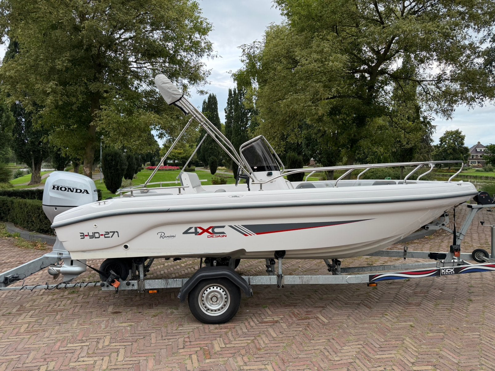 Ranieri 4XC H19CC | Honda 100 PK | 2020 | Trailer, Watersport en Boten, Zo goed als nieuw, Ophalen, 70 pk of meer, Buitenboordmotor