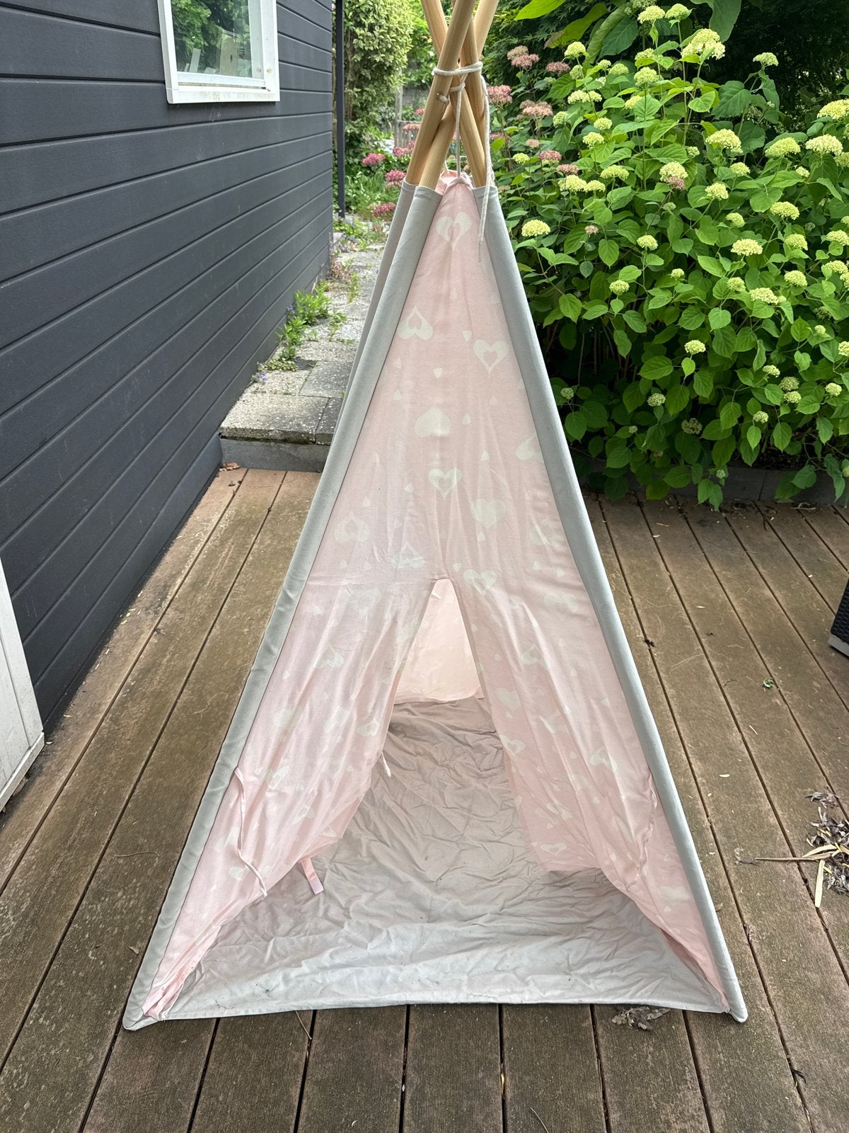 Roze kinder tipi tent met hartjespatroon, Ophalen, Gebruikt