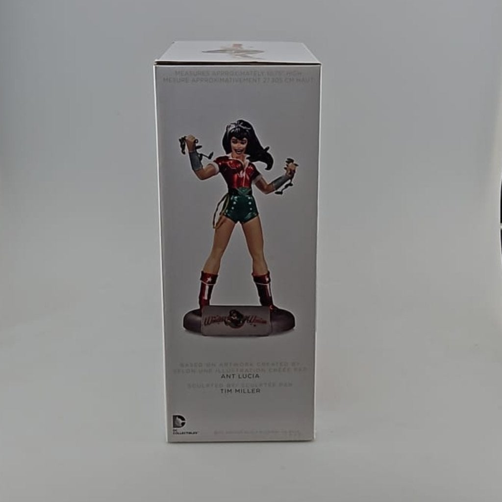 DC Comics Bombshells Holiday Wonder Woman Statue, Flex Ltd., Nieuw, https://flex.com/contact-us, Nobelstraat 10, 5807 GA Oostrum LB, Limburg, Nederland