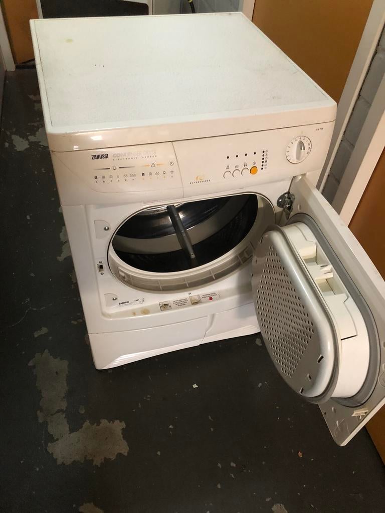 Te koop SANUSSI was droger, 6 tot 8 kg, Ophalen, Zo goed als nieuw, Condens