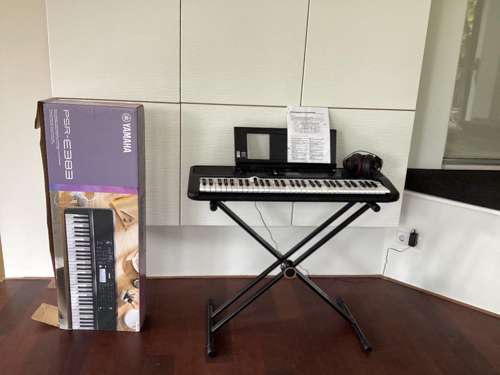 Yamaha keyboard PSR-E383, Ophalen, Yamaha, Met standaard, 61 toetsen