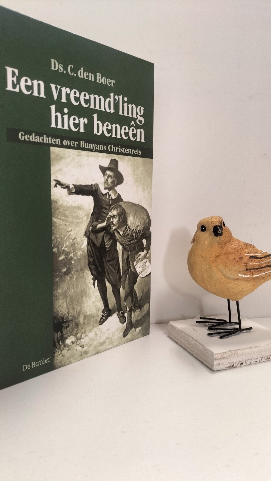 Boer, Ds. C. den; Een vreemd'ling hier beneen, Ophalen of Verzenden, Gelezen, Christendom | Protestants