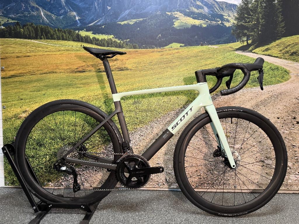 Scott Addict RC30 M 54 Shimano105 DI2 Carbon Wielset €4999,-, 28 inch, Carbon, Heren, Nieuw