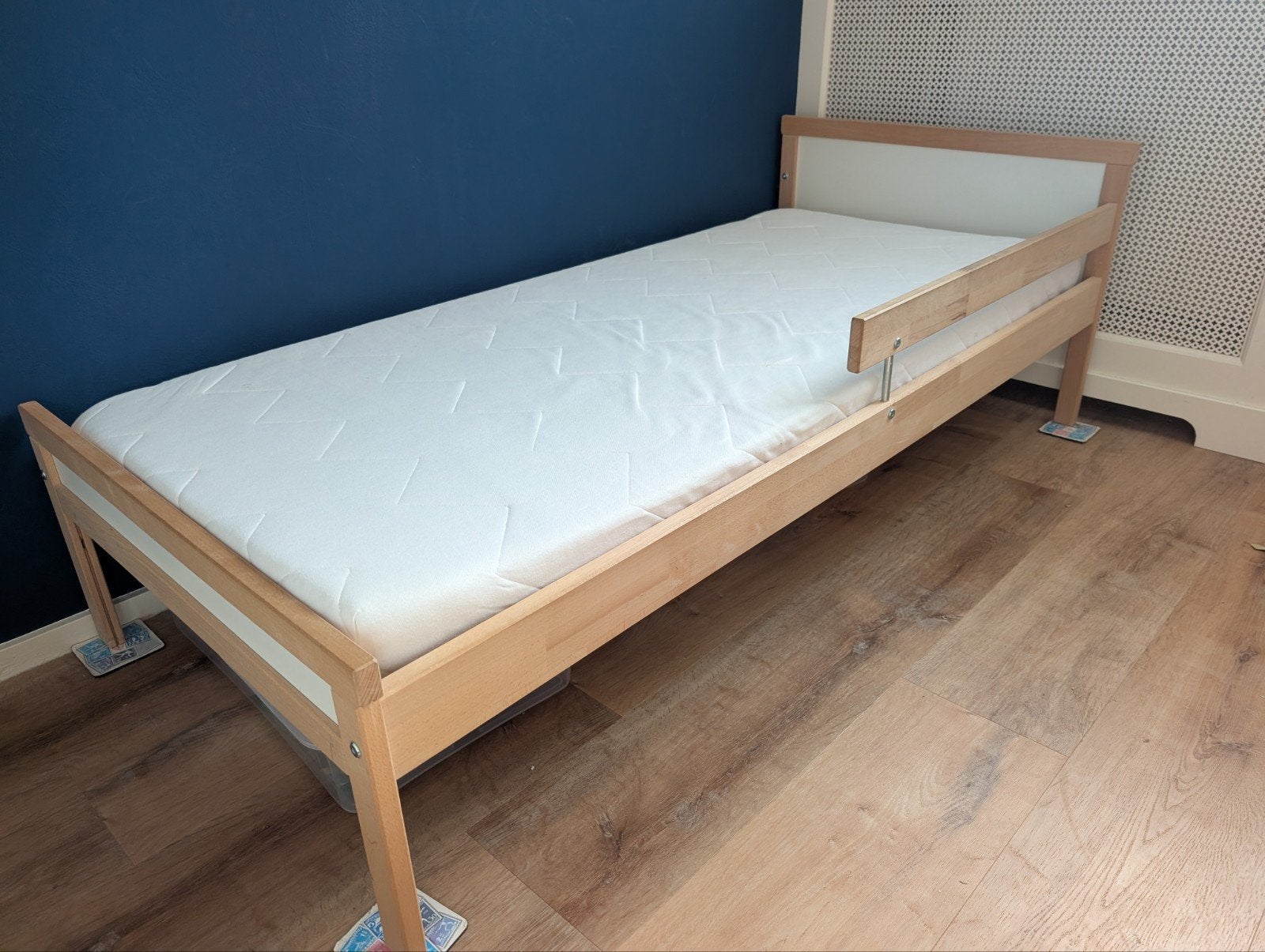 IKEA SNIGLAR Peuterbed met lattenbodem en matras, 70 tot 85 cm, Zo goed als nieuw, 160 tot 180 cm, Ophalen