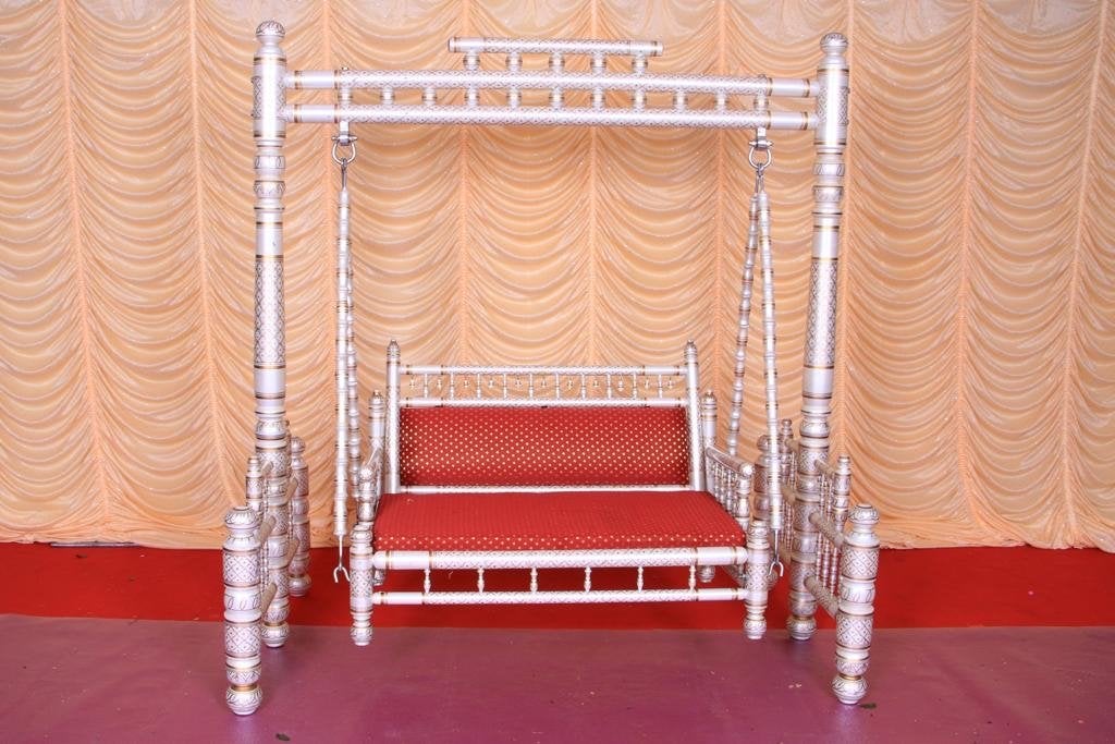 Decoratieve schommelbank voor evenementen, Ophalen, Gebruikt