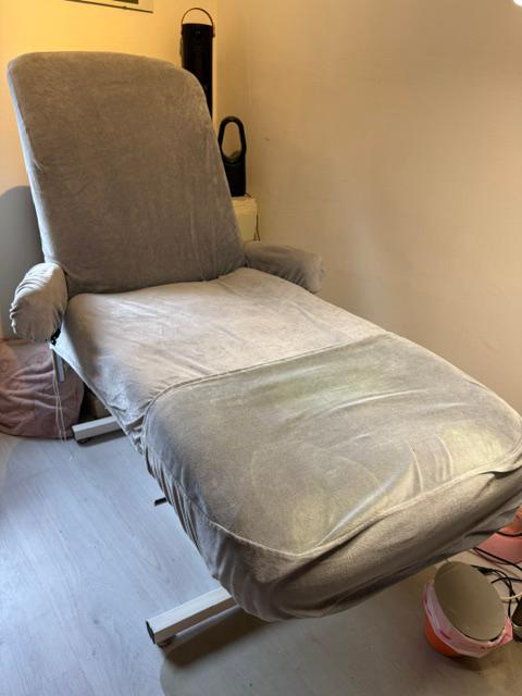 Behandelstoel pedicure/schoonheidsspecialist, Huis en Inrichting, Ophalen, Gebruikt