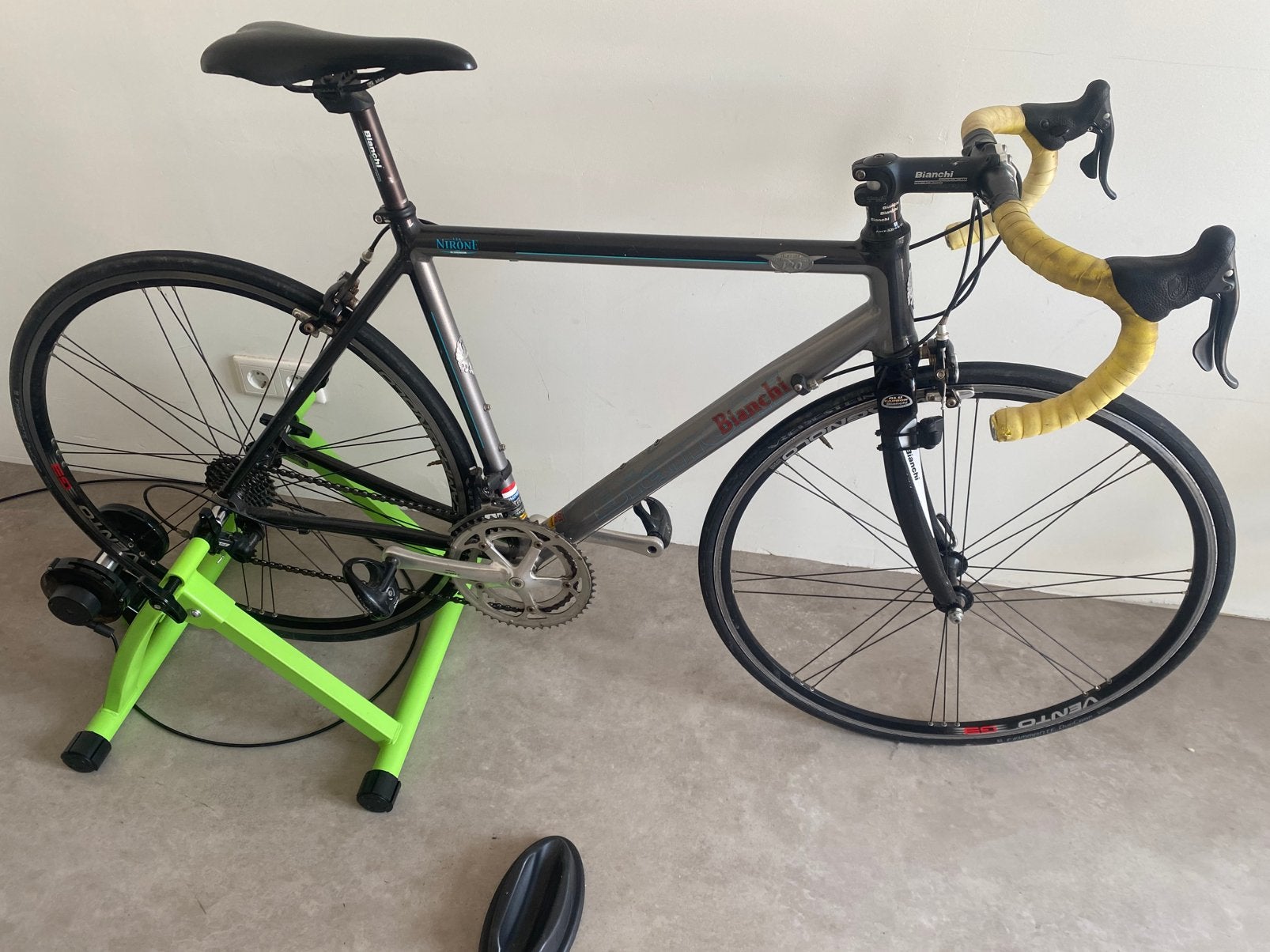 Bianchi via nirone . Aluminium- carbon voorvork, Gebruikt, Aluminium, Meer dan 20 versnellingen, Ophalen