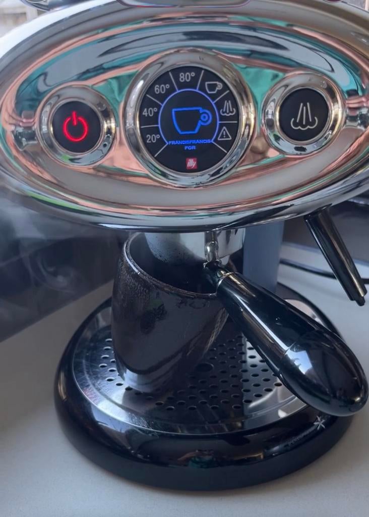 Illy koffieapparaat zwart, Ophalen, Koffiepads en cups, Gebruikt, Koffiemachine
