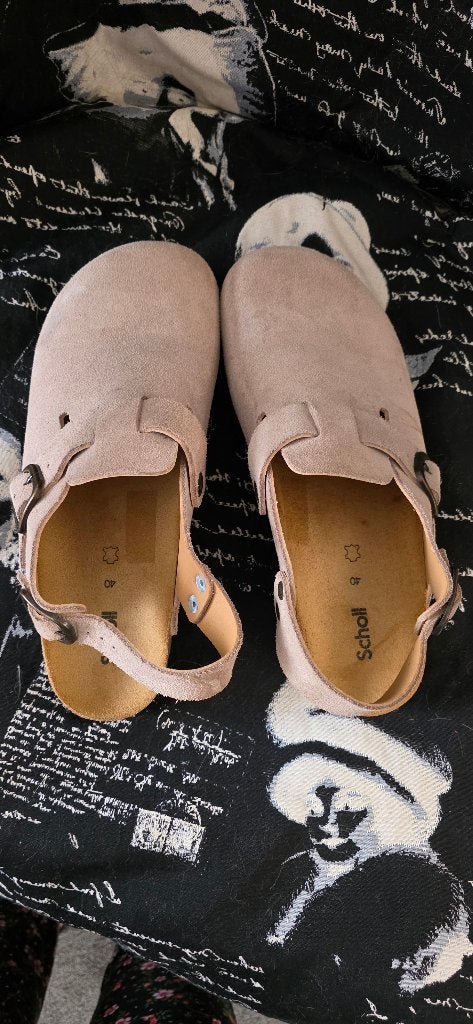 Scholl Suede Clogs / Muilens – Maat 40, Kleding | Dames, Scholl, Beige, Ophalen of Verzenden, Sneakers of Gympen