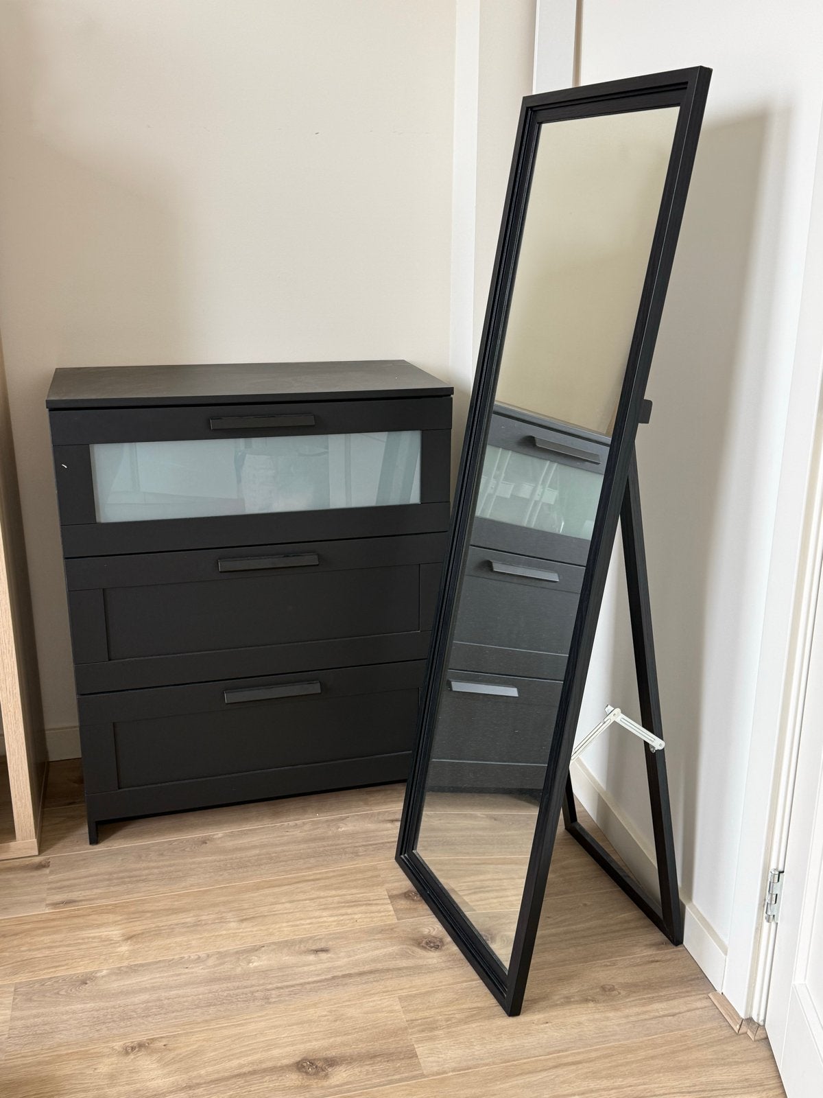 IKEA BRIMNES set: ladekast, spiegel en nachtkastje (zwart), Ophalen, Gebruikt, 100 tot 150 cm, 50 tot 100 cm