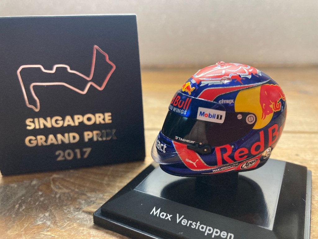✅ Max Verstappen 1:8 Helm Red Bull RB13 Singapore GP 2017, Verzamelen, Automerken, Motoren en Formule 1, Ophalen of Verzenden