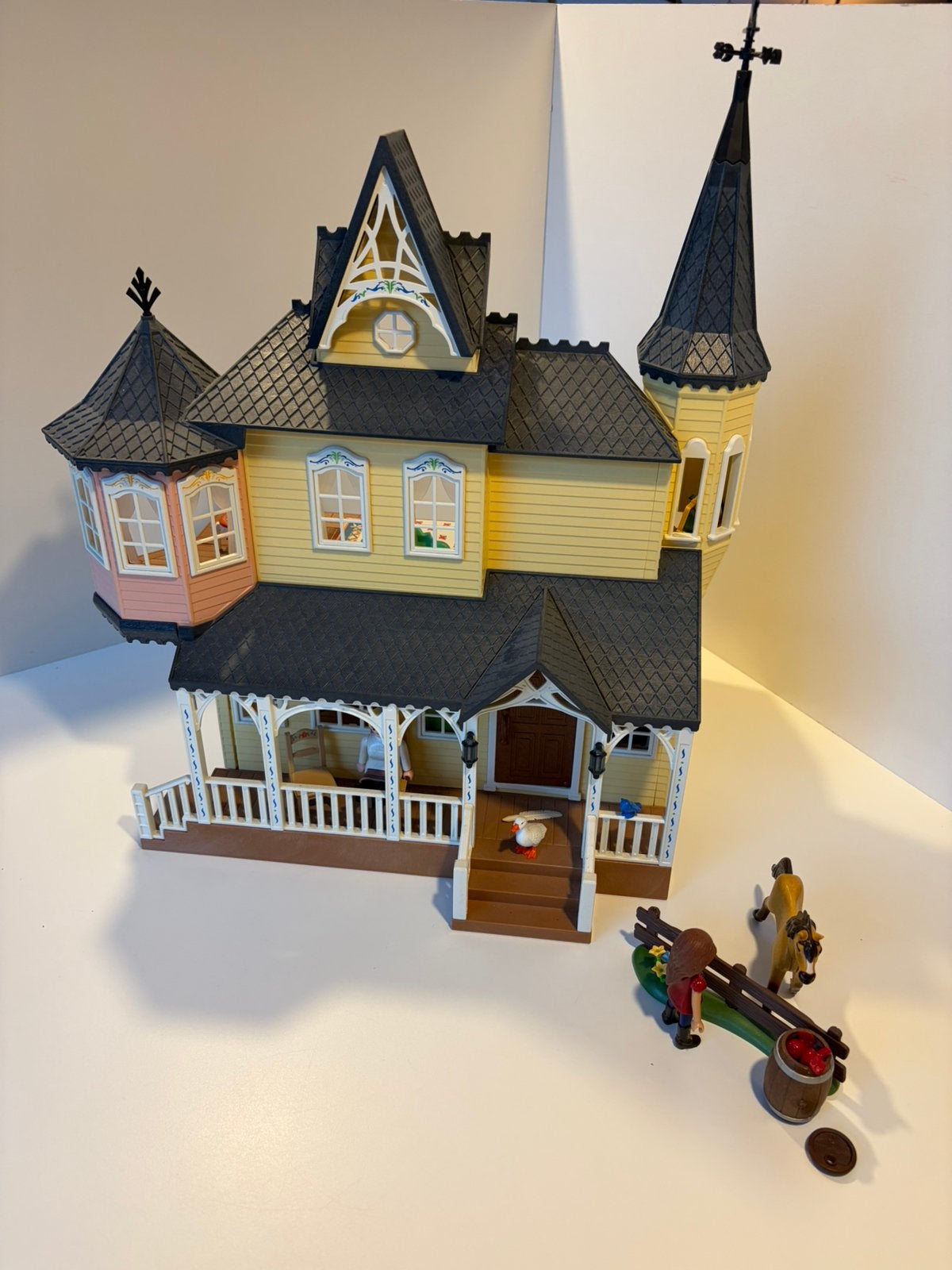 Playmobil Spirit Lucky's Huis 9475 + Slaapkamer 9476 - ZGAN, Ophalen of Verzenden, Zo goed als nieuw