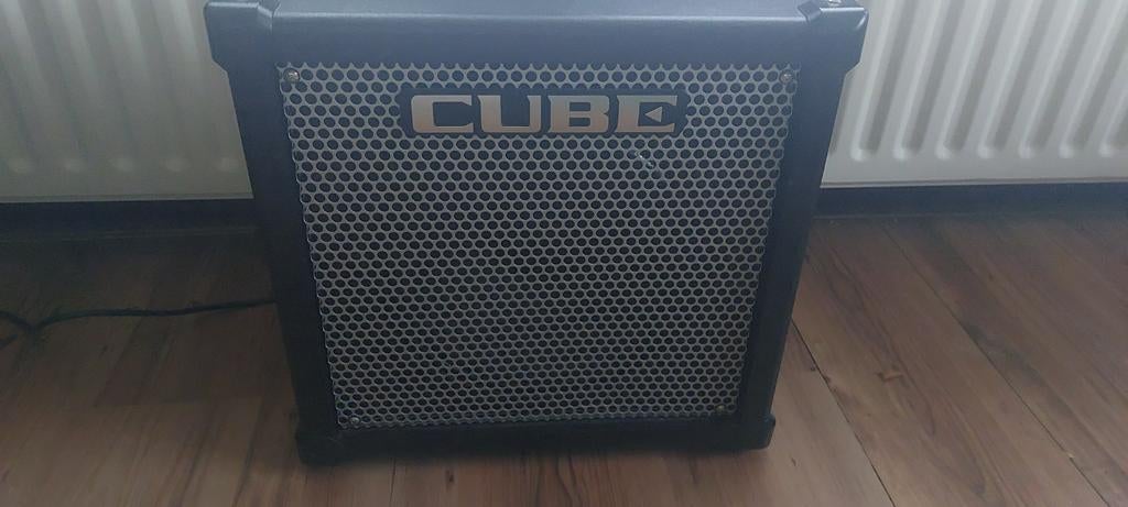 Roland Cube 80gx., Muziek en Instrumenten, Ophalen, Minder dan 50 watt