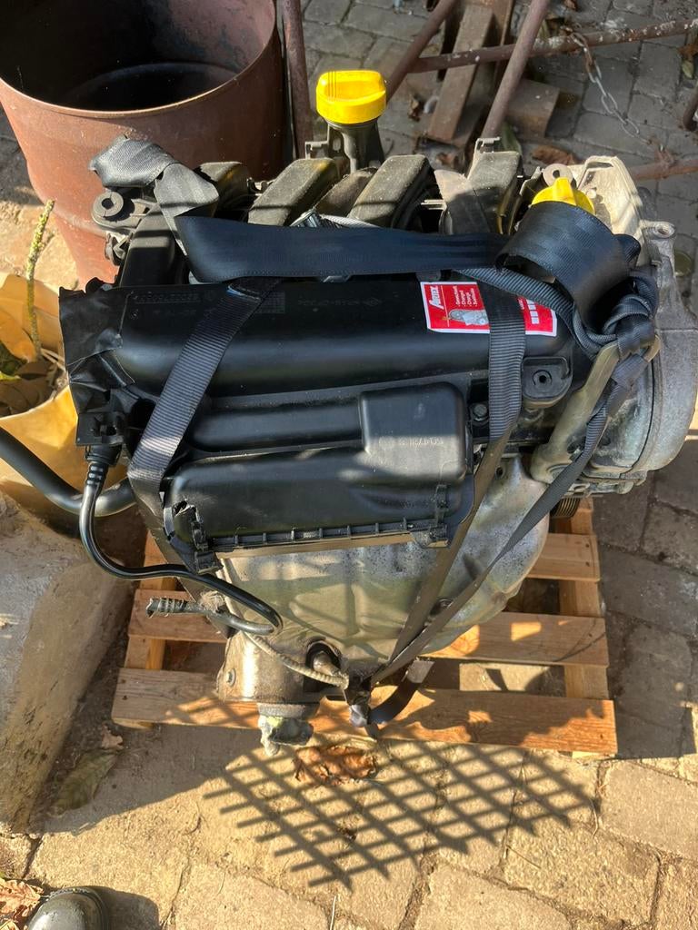 Renault motor K4JG7 Clio 1.4 16v, Ophalen of Verzenden, Renault