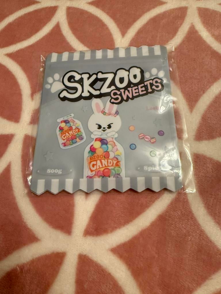 Stray Kids SKZOO Sweets Leebit zip bag 8 stuks, Ophalen of Verzenden, Nieuw, Foto of Kaart