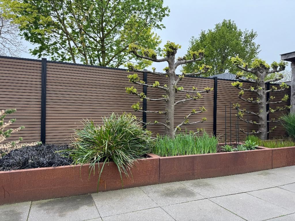 OPRUIMING - 15 meter Rhombus Teak Schutting / Schadepartij, Kunststof, Vlotbrugweg 19a in Almere, Compoziet B.V., 6 meter of meer