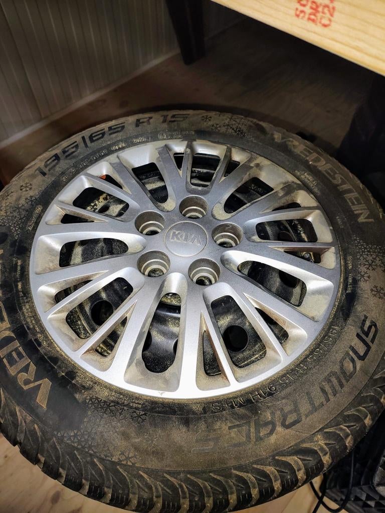4 Vredestein Snowtrack 5 195- 65 -R15 winterbanden 15 inch, Ophalen